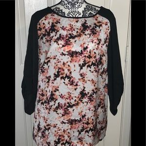 Dana Buchman Peek-a-boo back blouse